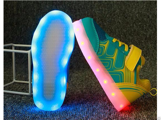 New Popular Fashion Luminous Light Up Shoes For Kid