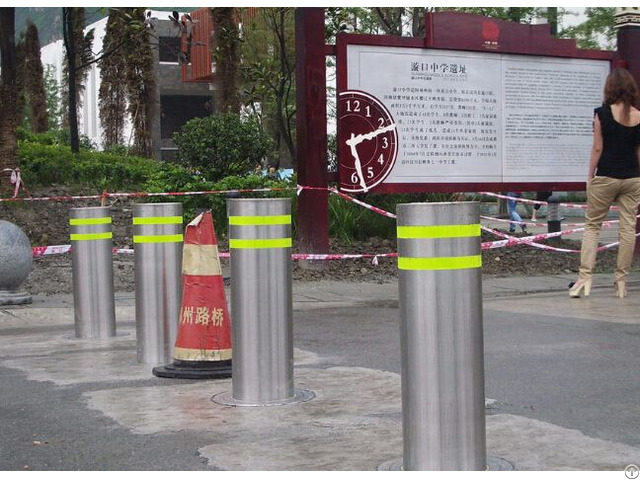 Pneumatic Bollard