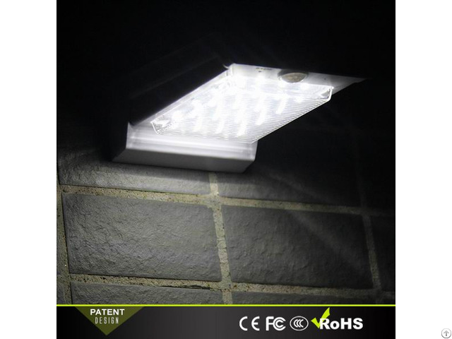 Wall Solar Light Lithium Ion Battery Rechargeable For Outdoor Lighting