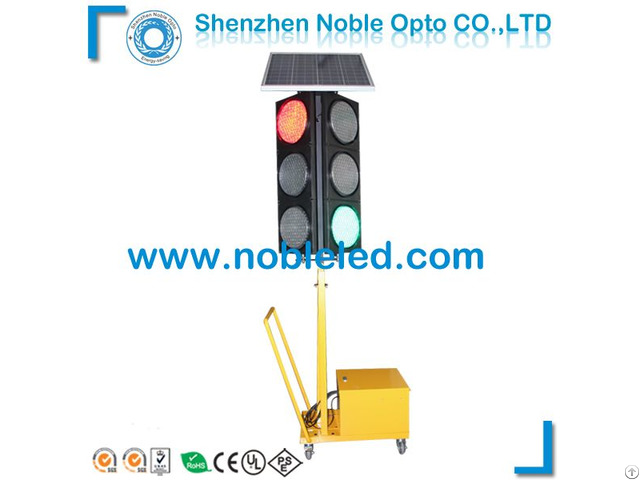 New 200mm 4 Way Portable Traffic Light With Solar Power