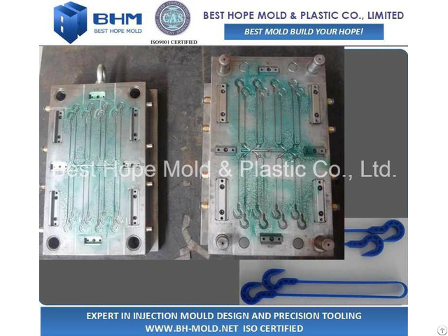 Iso9001 Certificated Infusion Hook Injection Mold Manufacturer