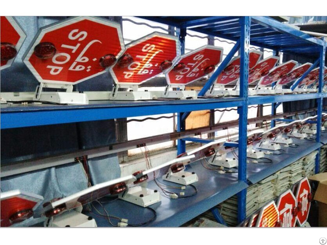 Arab High Reflective Sheet Flashing Auto Turning Led Stop Signs