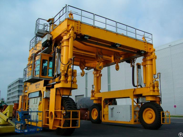 Gantry Crane High Speed Railway Straddle Carrier Equipment