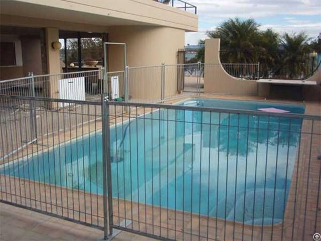 Temporary Pool Fence