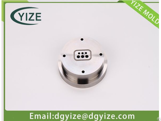 The Core Pins And Sleeves With Quality Material In Yize Mould