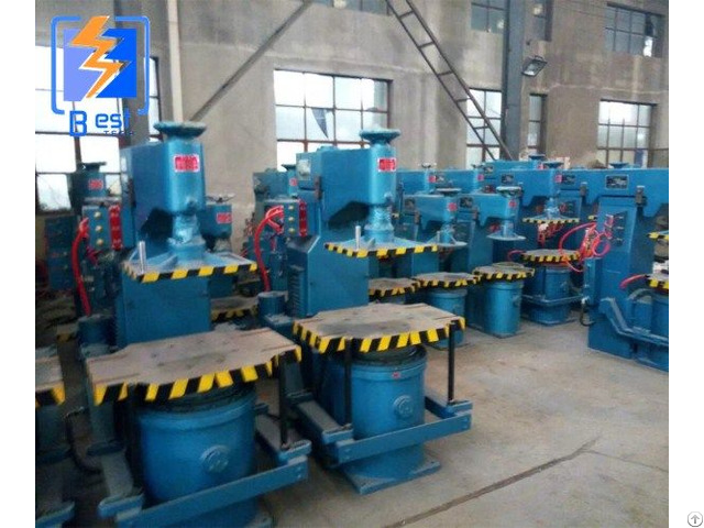 Jolt Squeeze Sand Moulding Machine