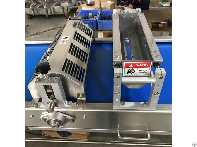 Rolling Cutter For Donut Production Up To 125 Dozen Hour Yufeng