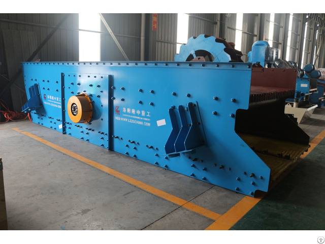 China Sand Dewatering Vibrating Screen For Sale