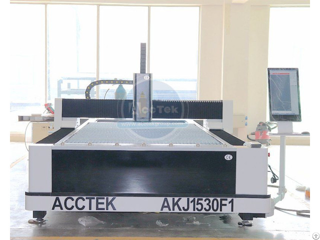 Jinan Cnc Metal Fiber Laser Cutting Machine 1000w Sealed Akj1530f