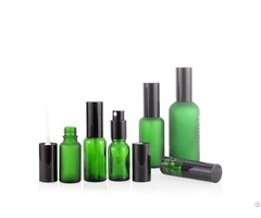 Excellent Quality Green 10ml 15ml Round Hot Stamping Bottle Essential Oil Glass Bottles With Sprayer