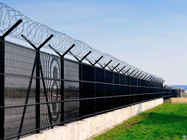 Linchuan Airport Fence