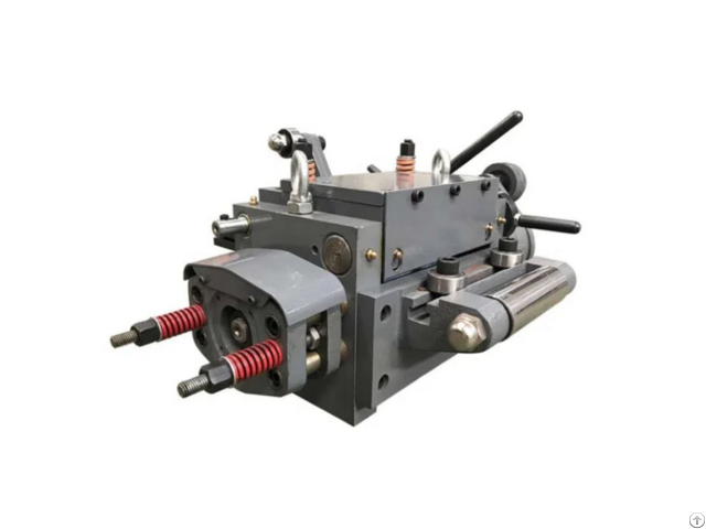 Mechanical Roll Feeder Machine