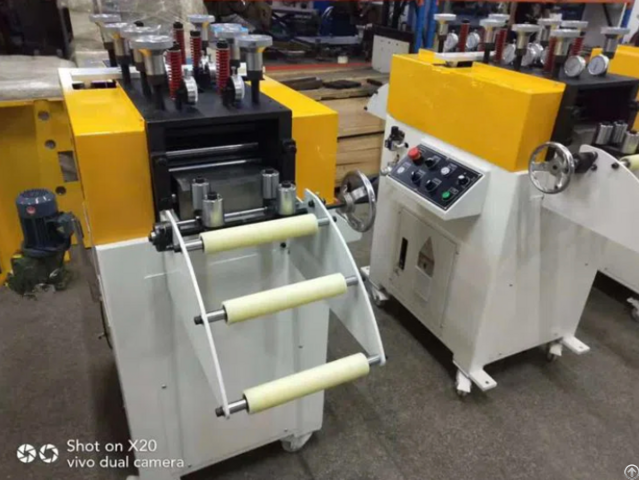 High Precision Straightener Machine