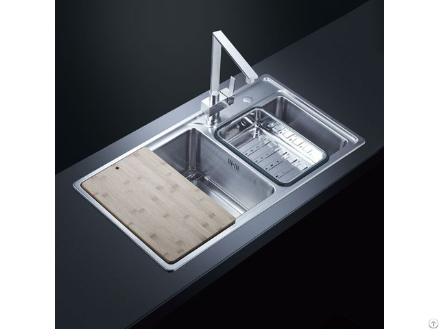 Small Radius Sink