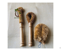 Kitchen Cleaning Tools Made From Coconut Fiber