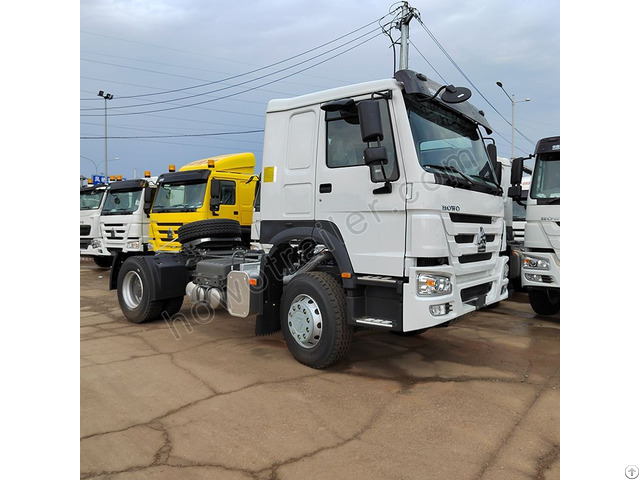 Sinotruk Howo 4x2 Tractor Truck 400hp