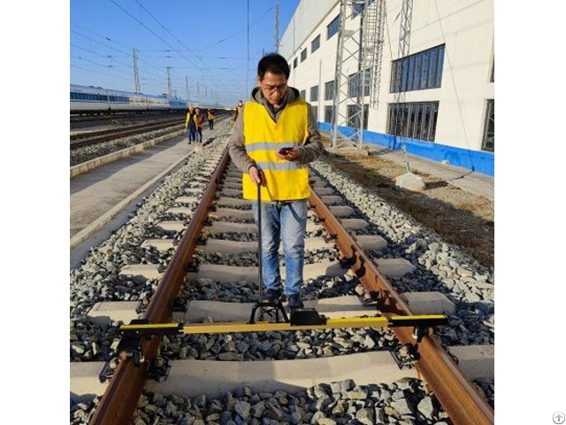 Portable Digital Rolling Track Gauge