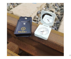 Pointer Rail Thermometer