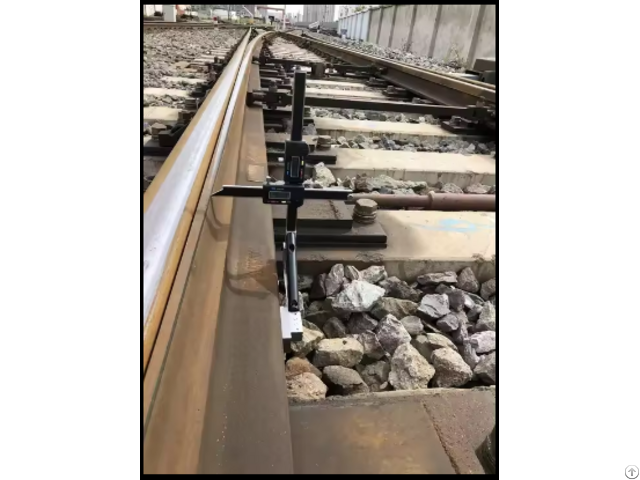 Digital Switch Rail Lateral Wear Gauge