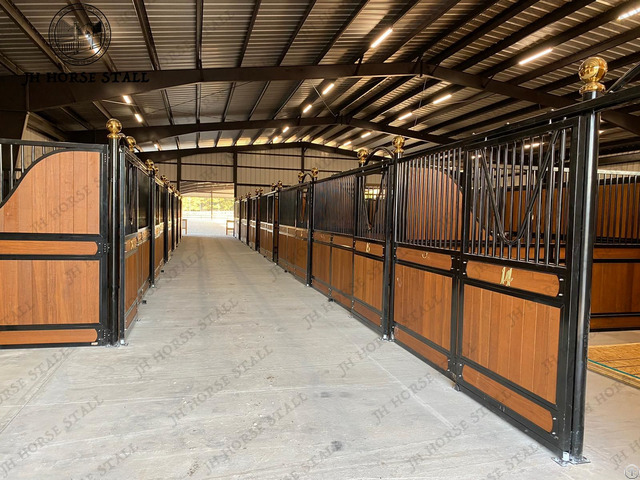 Sliding Door Horse Stall