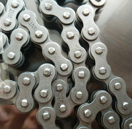 420 Motorcycle Chain Roller Transmission 45mn 40mn Materail