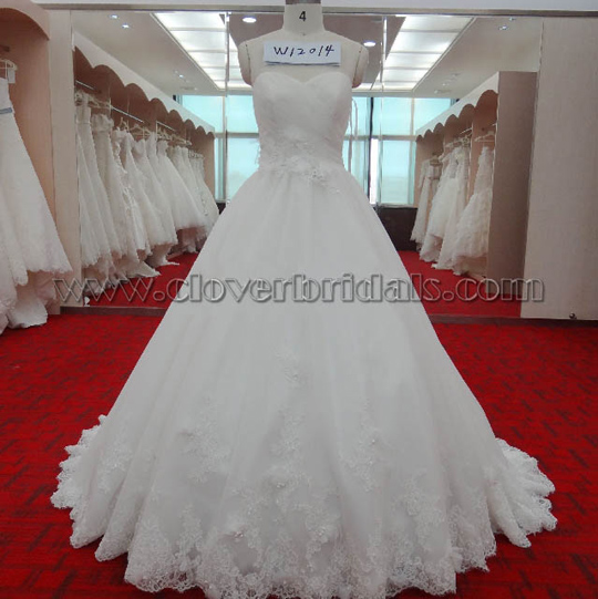 A Line Sweetheart Chapel Train Tulle Satin Lace Appliqued Wedding Dress