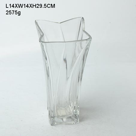 Glass Vase In Reasonable Price