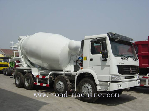 Howo Chassis 10cbm Concrete Mixer Truck 8x4