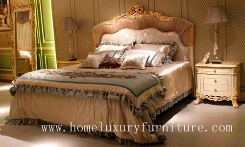 King Beds Classic Bed Royal Luxury Solid Wood Supplier Italy Style Fb 168