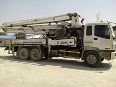 Sell 2004 Zoomlion Second Hand Concrete Pump Truck Isuzu Chassis