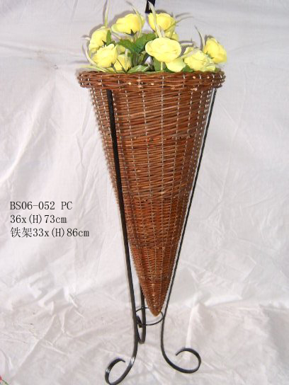 Sell Willow Basket Wicker Garden Vase Planter Decorations Zinc Flower Pot Planters Wood