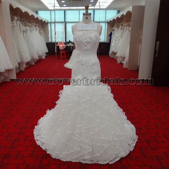 Trumpet Sweetheart Chapel Train Tulle Wedding Dress With Flower Decoration