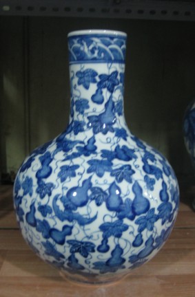Wholesale Blue And White Porcelain Vases