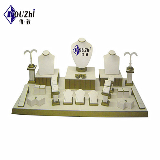 Wood And Acrylic Jewelry Display Stand Supplier
