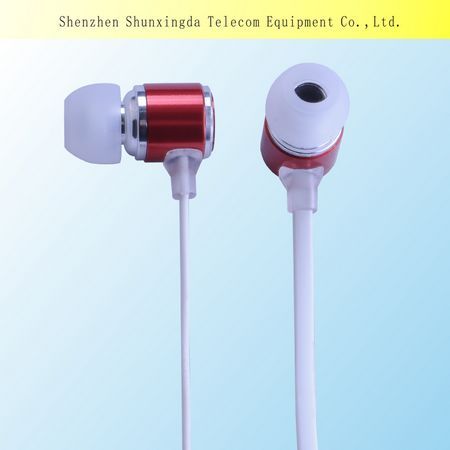 2015 Sxd Earphone Headphone With Deep Bass And Customized Logo Free Samples