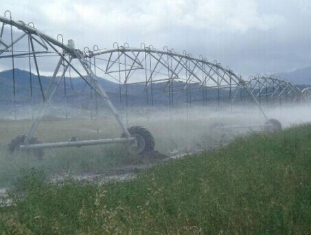 Center Pivot Irrigation System Automatic Farm