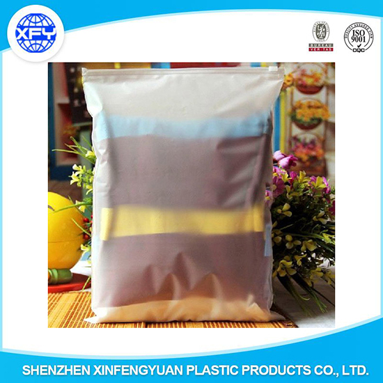 Customized Plastic Shopping Bag With Zipper For Packing Cloth