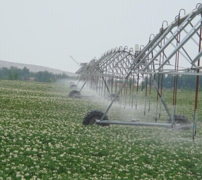 Farm Irrigation Systems Center Pivots Sprinkler Equipment