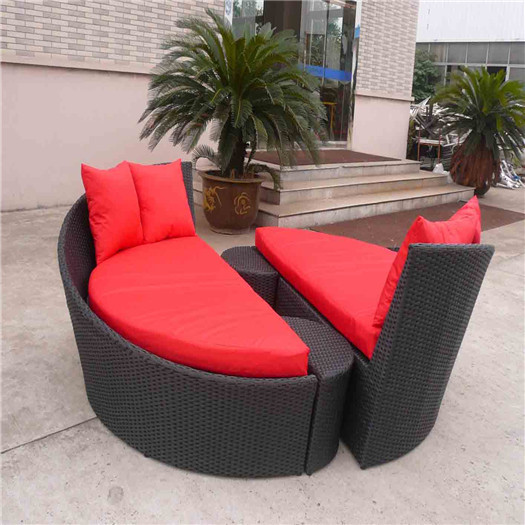 Innovative Beautiful Rattan Daybed