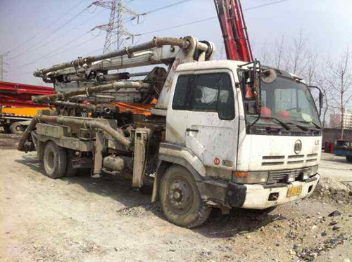 Used Mitsubishi Truck Mounted Concrete Pump 30m 99